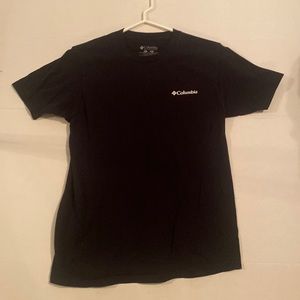 Columbia t shirt
